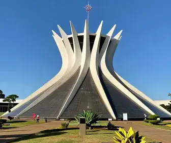 Como Visitar o Templo Shin Budista Terra Pura em Brasília Como Visitar o Templo Shin Budista Terra Pura em Brasília