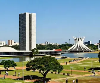 Explorando Brasília em 2 Dias: Um Guia de Arquitetura, Cultura e Lago