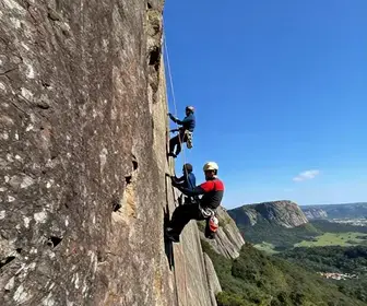 Guia Completo de Rapel no DF: Como Escolher a Melhor Experiência e Operador Guia Completo de Rapel no DF: Como Escolher a Melhor Experiência e Operador